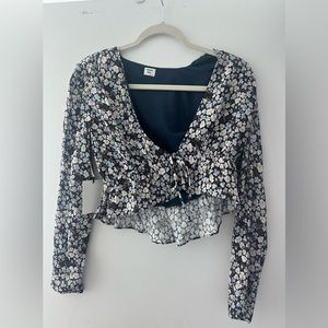 Brand new longsleeve crop from aritzia